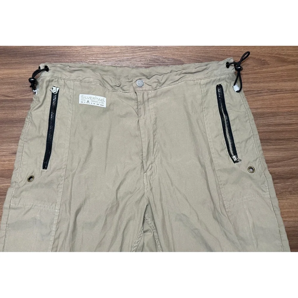 VTG Levis SilverTab Mens Data Khaki Cargo Pants Tan Techwear Bungee Sz M x 34